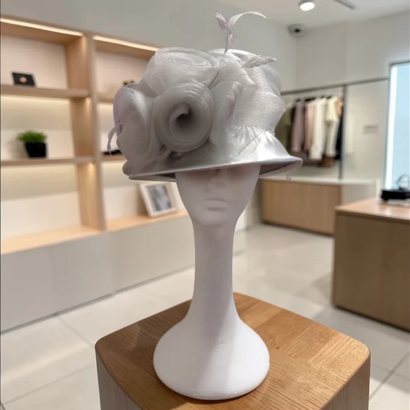 Women's Silver Hat with Floral Design